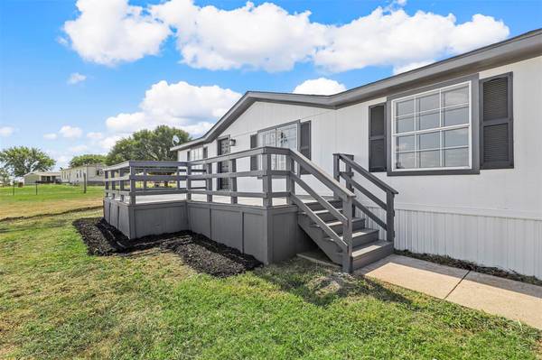 4009 Green Ridge Lane, Alvarado, TX 76009