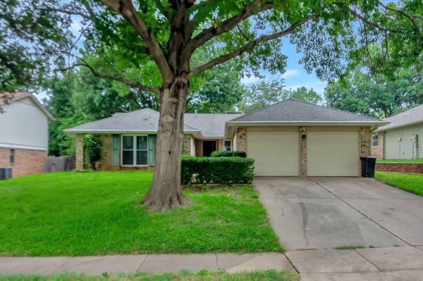 710 Dickey Drive, Euless, TX 76040