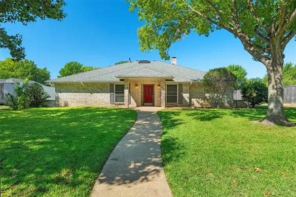 481 Mosswood Drive, Highland Village, TX 75077