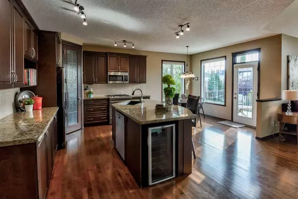 Calgary, AB T3M 0N5,238 Cranleigh PL SE