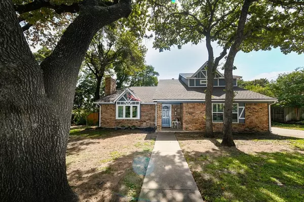 4612 Rockland Drive, Arlington, TX 76016