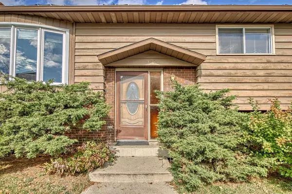 Calgary, AB T3K 1Z9,308 Berkshire PL NW