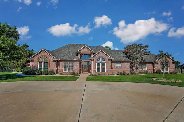 701 Stone Ridge Drive, Gainesville, TX 76240