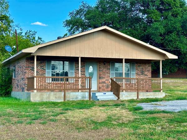 401 N Adams Street, Kemp, TX 75143