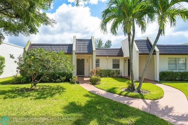 198 Lake Susan Ln, West Palm Beach, FL 33411