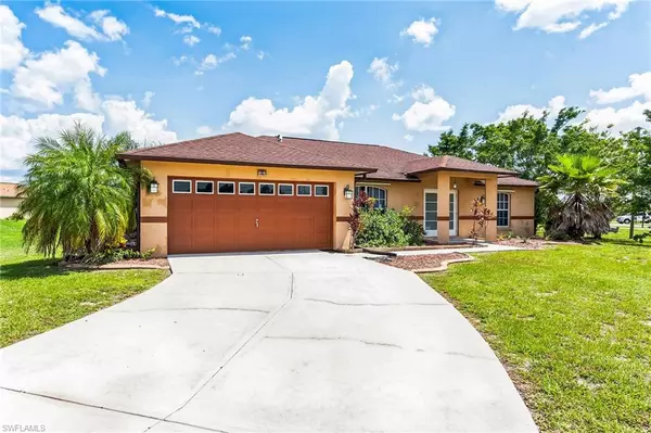 212 Rue Labonne RD, Fort Myers, FL 33913