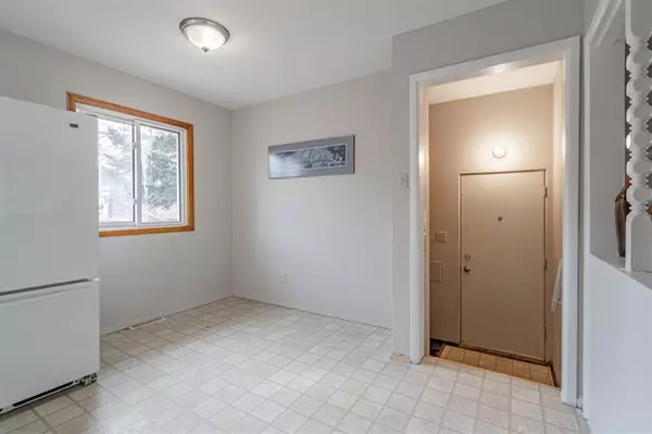 Calgary, AB T2E 4S9,1216 16 ST NE