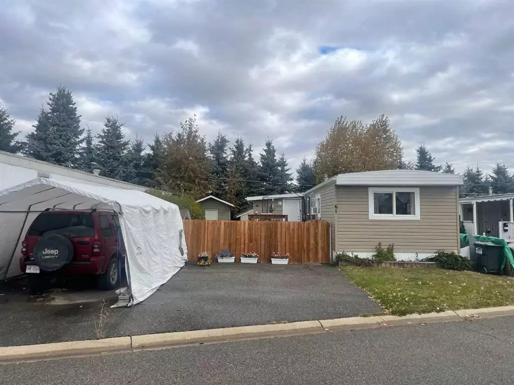 Didsbury, AB T0M 0W0,1190 15 AVE #61