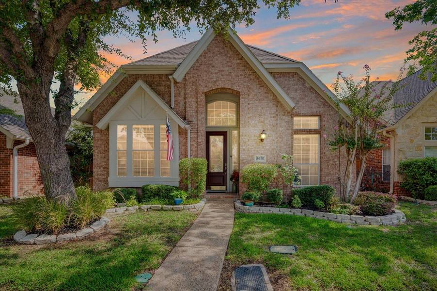 8610 Old Oak Drive, Irving, TX 75063