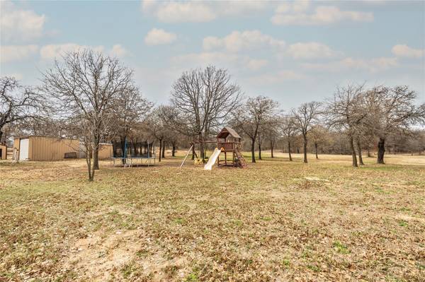 522 Pr 339, Nocona, TX 76255