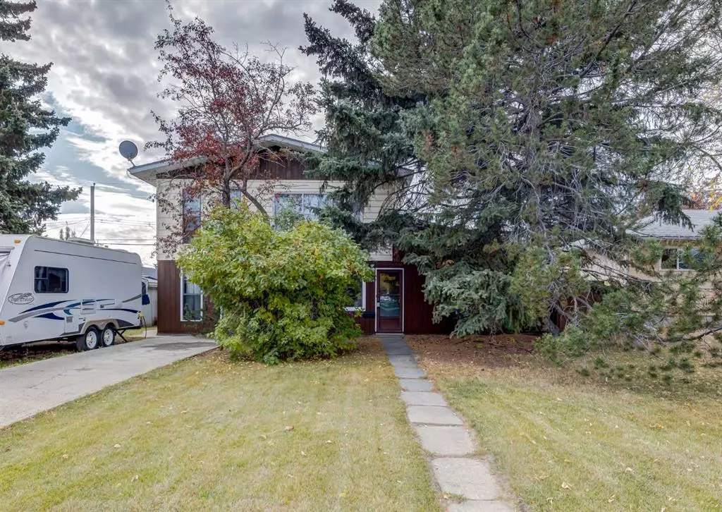 Calgary, AB T3E 1H6,4119 46 AVE SW