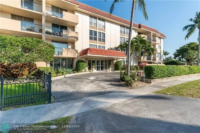 Boca Raton, FL 33432,1000 Spanish River Rd  #4G