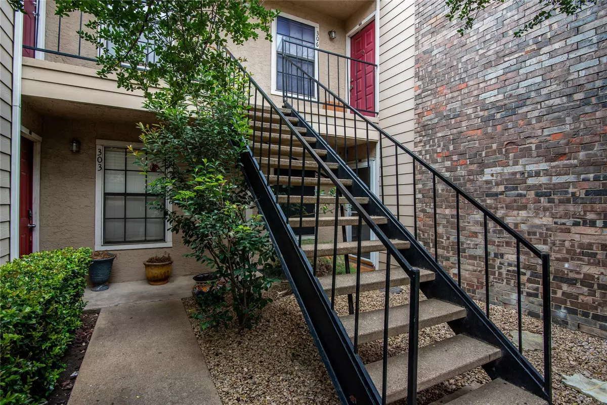 Dallas, TX 75287,4748 Old Bent Tree Lane #305