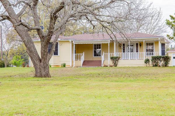 19232 W Fm 922, Forestburg, TX 76239