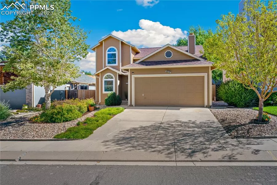 5825 Sanchez DR, Colorado Springs, CO 80923