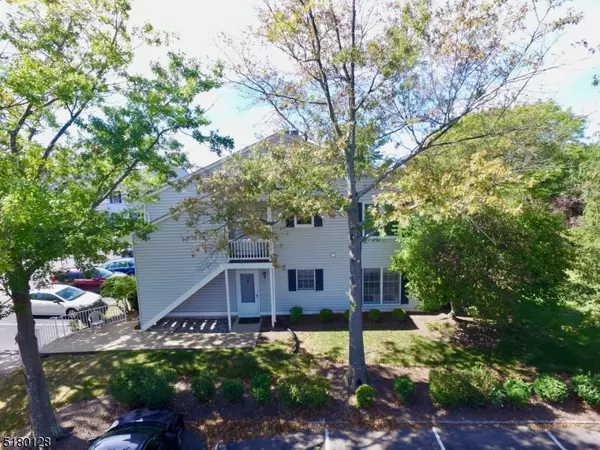 139 Mockingbird Ct, Readington Twp., NJ 08887