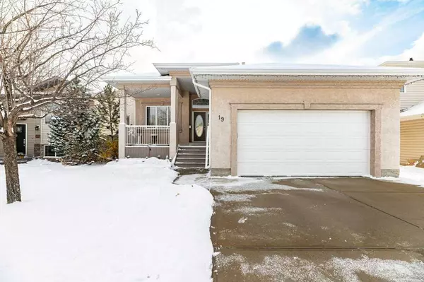 Red Deer, AB T4R 2Y1,19 Dobson Close