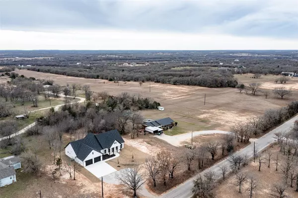 Paradise, TX 76073,699 Sunflower