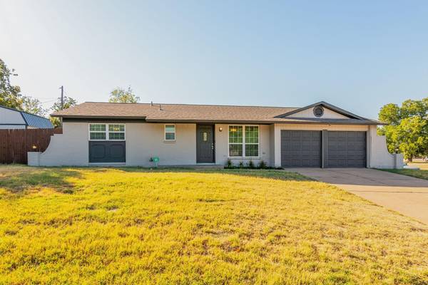 1041 Calcutta Street, Hurst, TX 76053