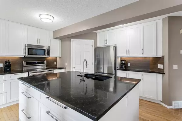 Calgary, AB T2Y 3L2,223 Bridlewood CIR SW