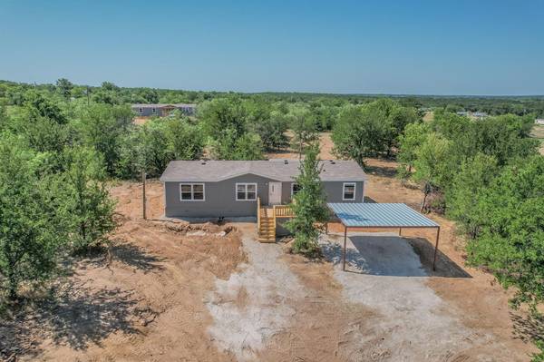 126 Little Valley Drive, Bridgeport, TX 76426