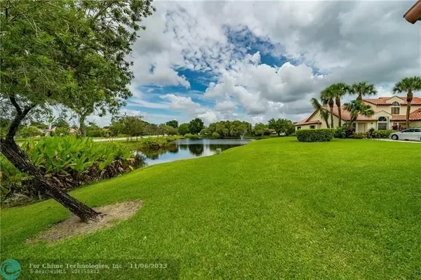 Boca Raton, FL 33498,10300 W Hidden Springs Ct  #10300