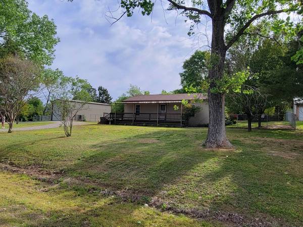 136 Cottonwood Lane, Pottsboro, TX 75076