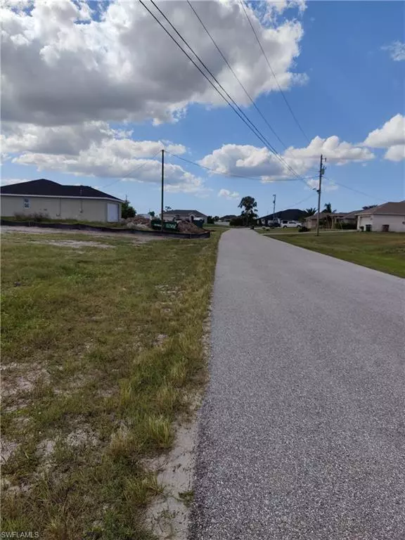 Cape Coral, FL 33993,612 25th ST