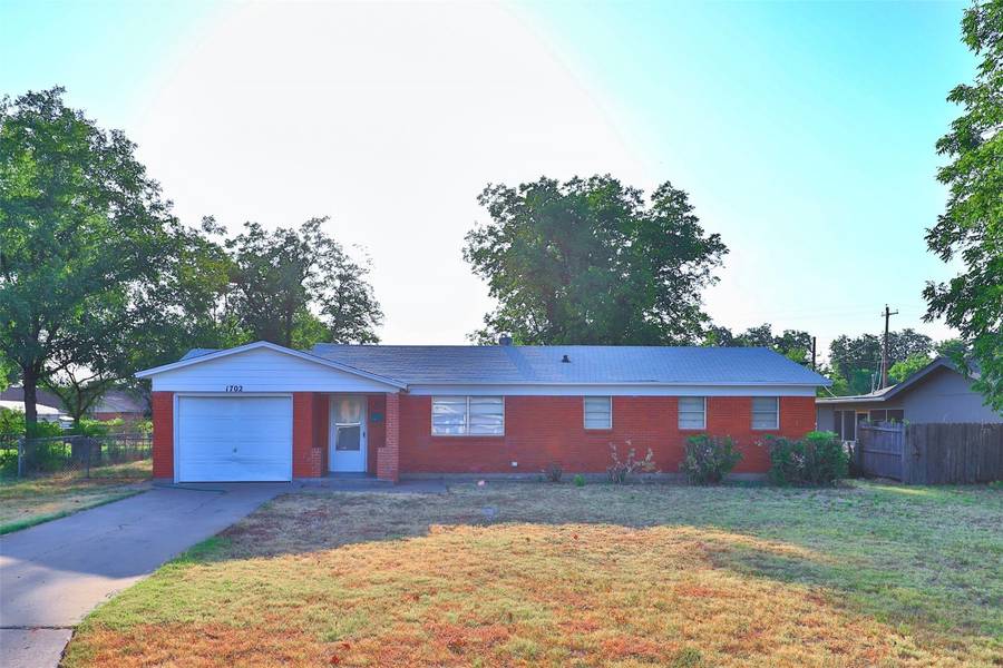 1702 N Avenue G, Haskell, TX 79521