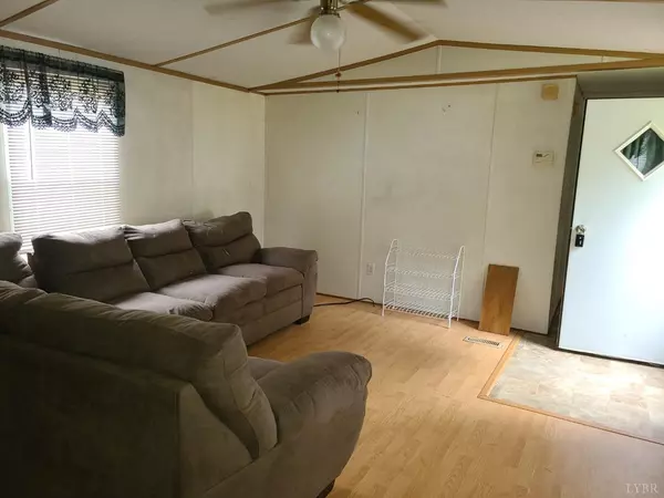 Gladys, VA 24554,1396 Wyatt Miles RD