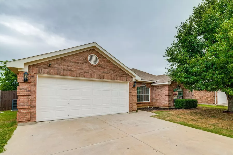 5804 Crowder Drive, Fort Worth, TX 76179