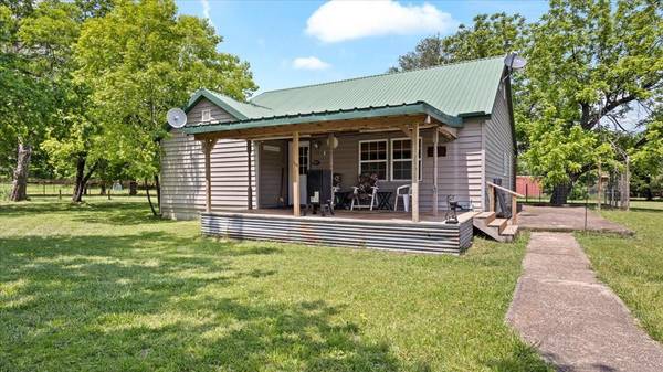 3337 County Road 4145,  Bonham,  TX 75418