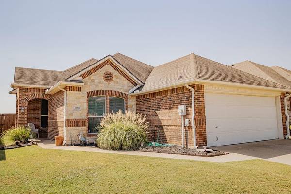 306 Blake Lane, Midlothian, TX 76065