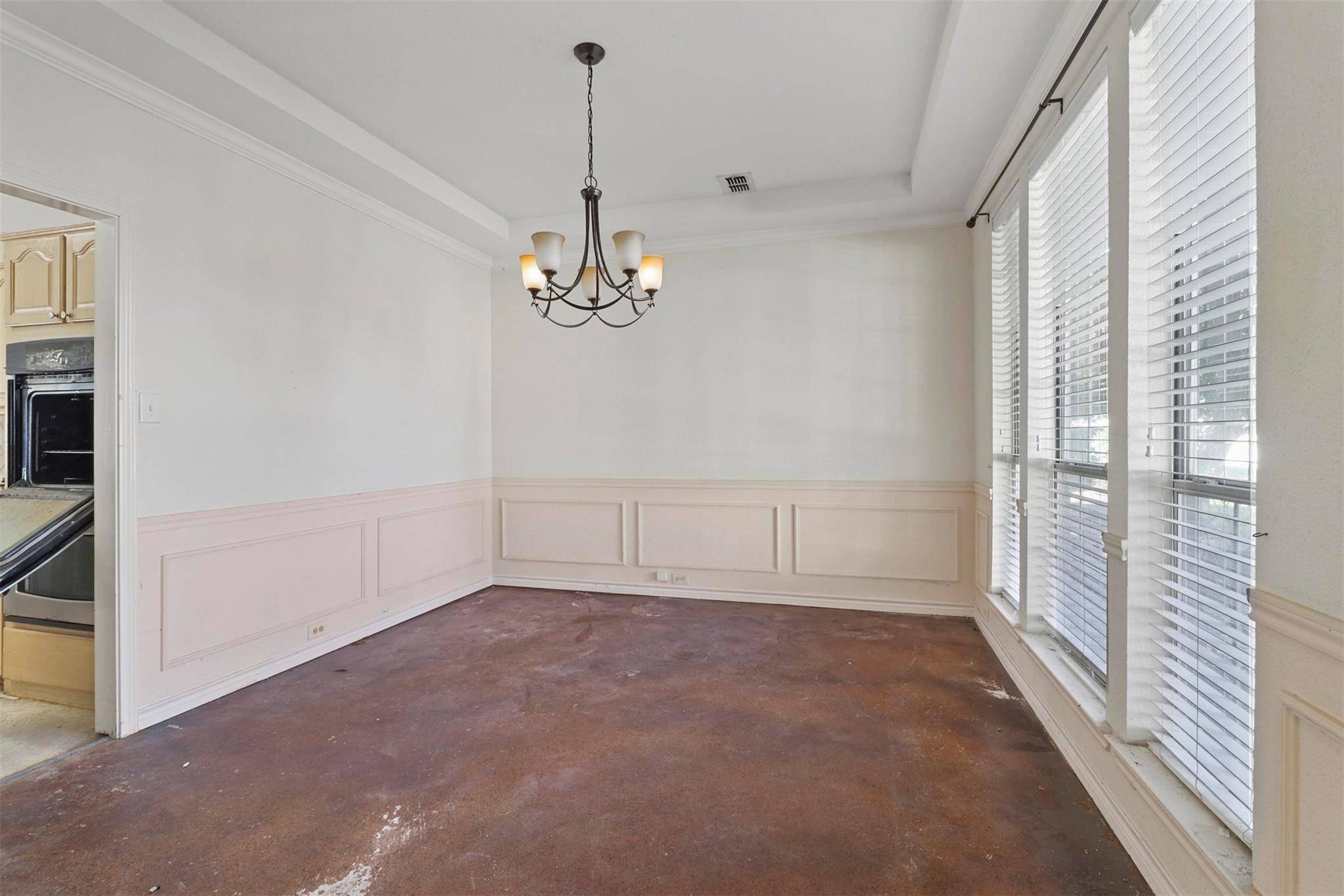 Homes for sale 2112 Stonegate Drive, Carrollton, TX 75010 MLS2...