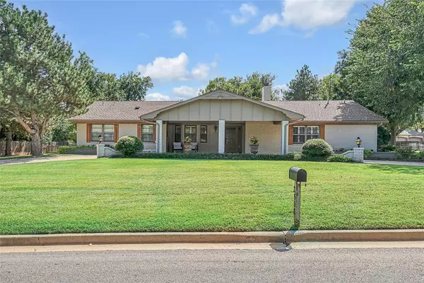 2508 Quail Run, Clinton, OK 73601