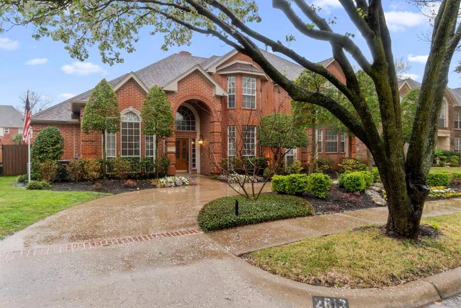 2813 Greenbrook Court, Grapevine, TX 76051