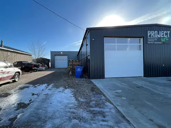 Coaldale, AB T1M 0B4,1209 18 AVE