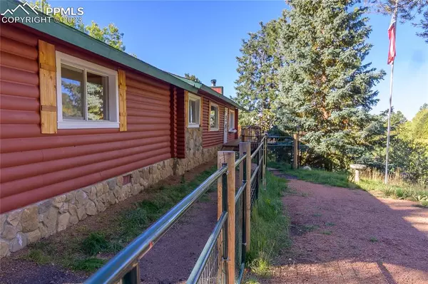 Divide, CO 80814,414 Pikes Peak DR