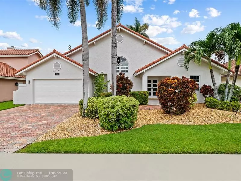 Davie, FL 33324,1521 W Oak Knoll Cir