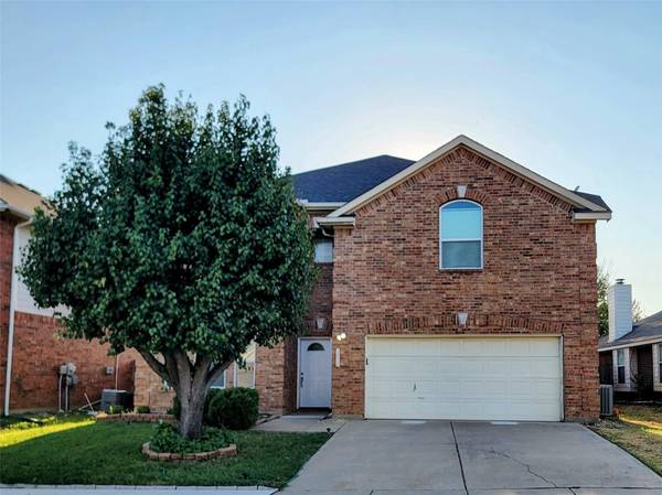 6813 Bluff View Drive, Watauga, TX 76137