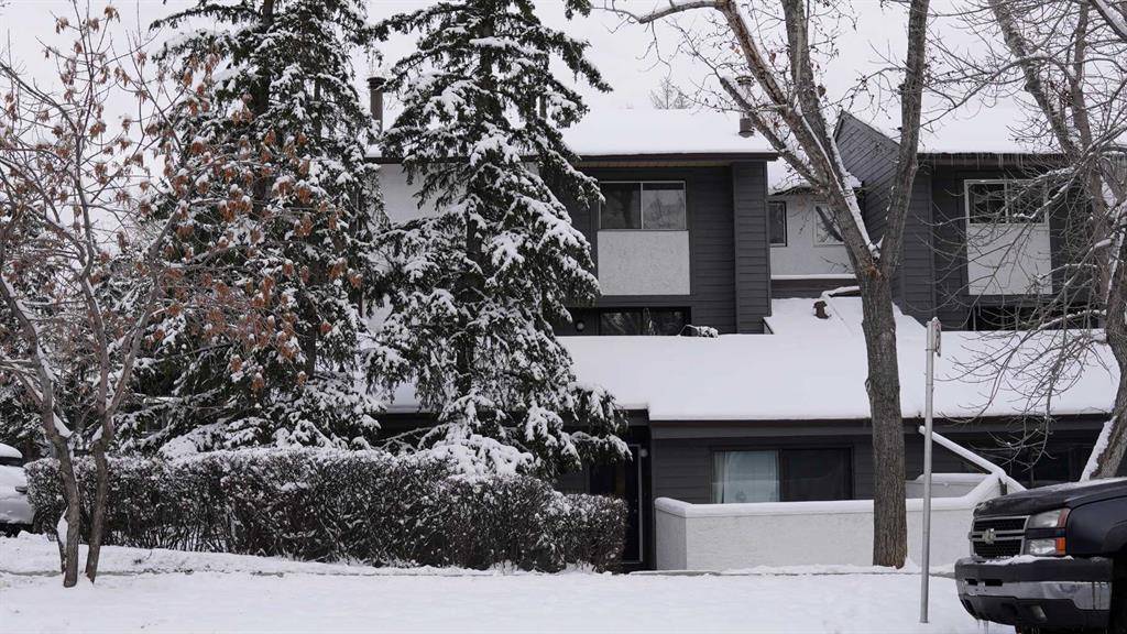 Calgary, AB T2V 4S9,2520 Palliser DR SW #202