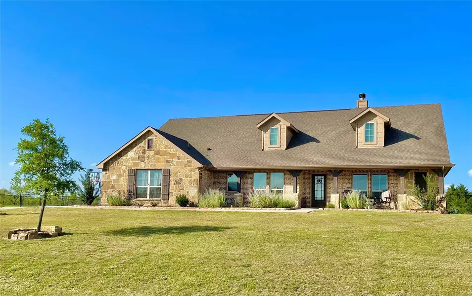 1143 Christie Lane, Oak Ridge, TX 75161