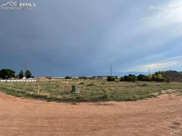 1004 W Stallion DR, Pueblo West, CO 81007