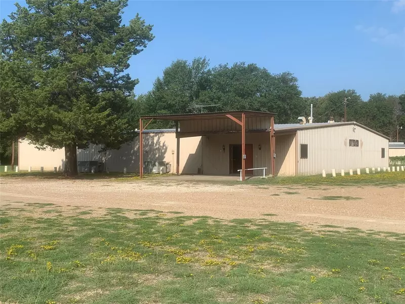 1204 N Tool Drive, Tool, TX 75143