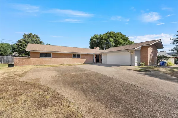 4807 Swan Lake Drive, Waco, TX 76710