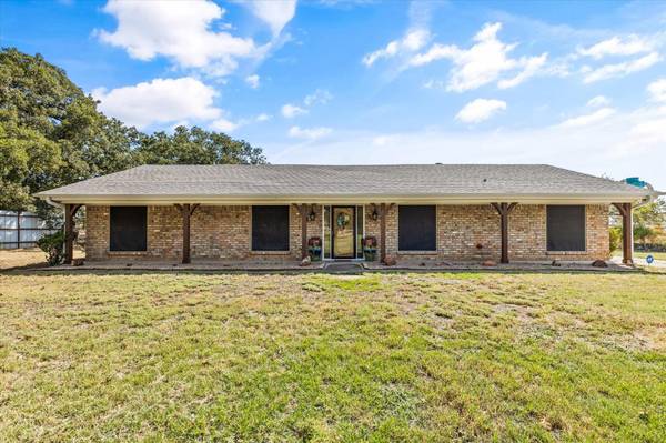 4205 Rendon Road,  Fort Worth,  TX 76140