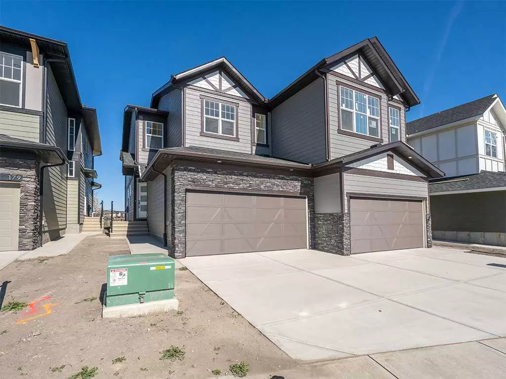 Calgary, AB T2X 4T3,183 Legacy Glen Parade SE