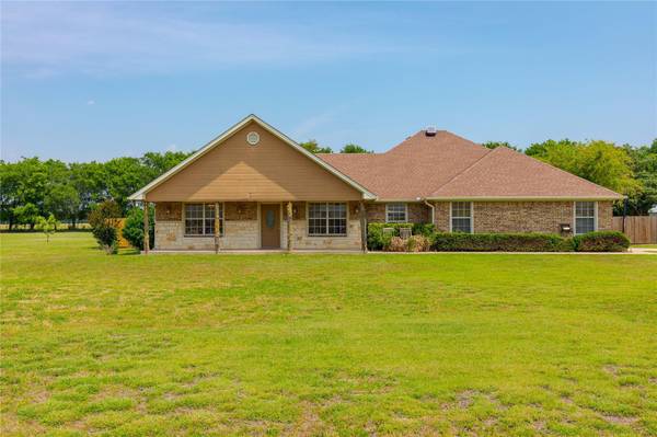 106 Judah Circle, Trenton, TX 75490