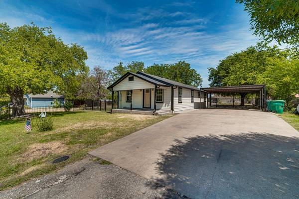 611 W 1st Street, Ferris, TX 75125