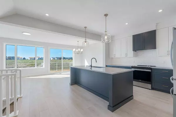 Calgary, AB T3M 2B6,37 Savoy LNDG SE